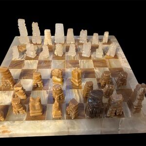 UNIQUE MARBLE AND ONYX CHESS SET